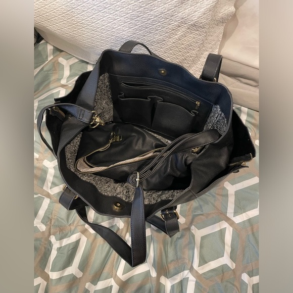 Steve Madden black large tote purse with built in bag with many zippers - Picture 12 of 12